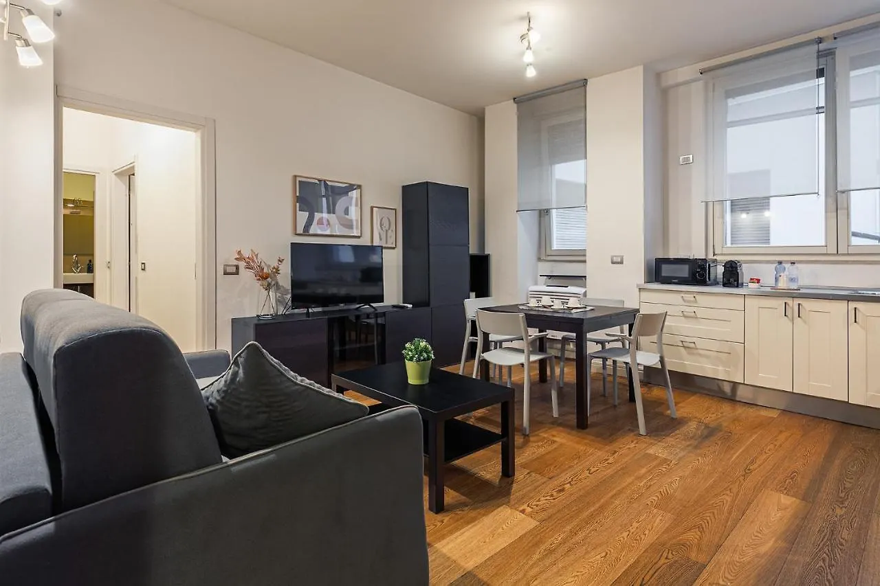 מילאנו Santa Sofia Home איטליה