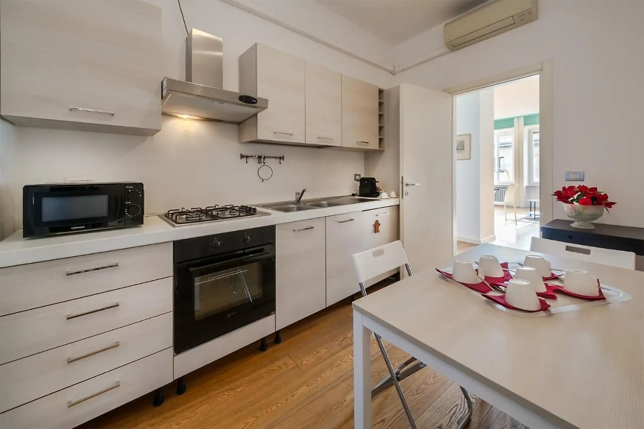 מילאנו Santa Sofia Home דירה