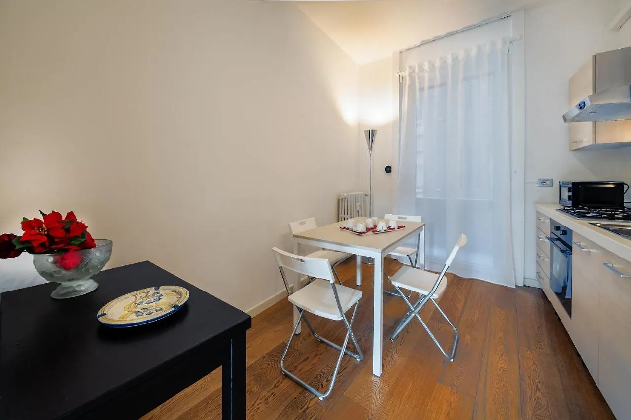 מילאנו Santa Sofia Home דירה